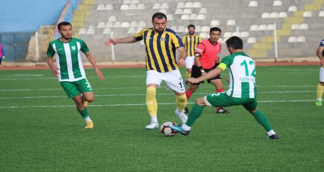 Başakspor ilk devreyi lider tamamladı