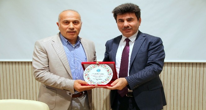 “Millî Şairin Gözüyle 21. Yüzyılın Safahatı” konferansı