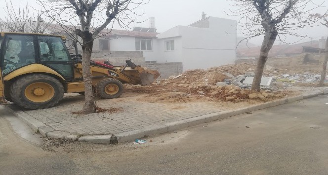 Karaman Belediyesi boş arsaları otoparka çeviriyor