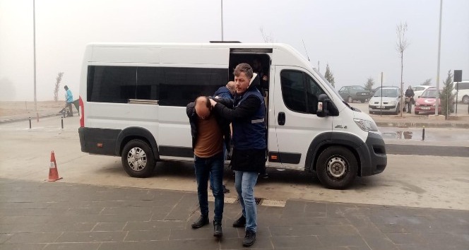 Aksaray’da göçmen kaçakçılığı operasyonu: 5 tutuklama