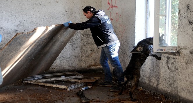 Polis metruk binalar ve okul çevrelerinde narkotik uygulamalarını sıklaştırdı