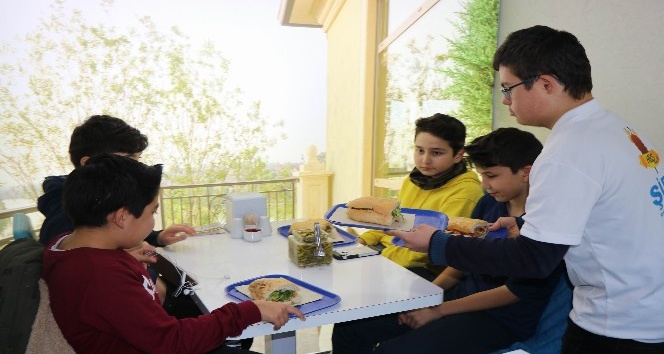 Down sendromlu Yusuf’un çalışma azmi