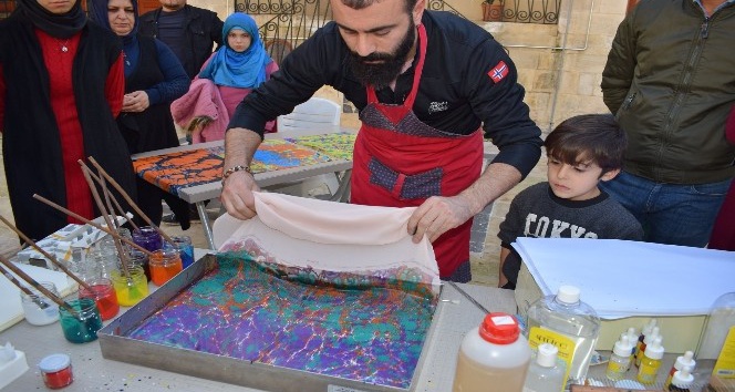 Çocuklarla ’’Ebru Sanatı’’ çalışması