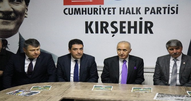 CHP Eski Genel Başkanı Hikmet Çetin Kırşehir&#039;e geldi