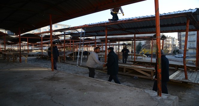 Kırşehir Belediyesi, pazar yerinde düzenleme yaptı