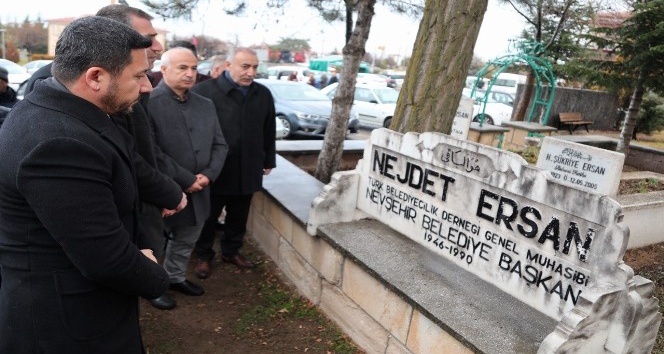 Belediye Başkanı Rasim Arı’dan Necdet Ersan’ın kabrine ziyaret