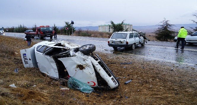 Kastamonu’da iki otomobil çarpıştı: 1 ölü, 2 yaralı