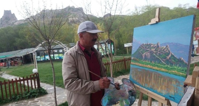 Malazgirtli ünlü ressam hayatını kaybetti