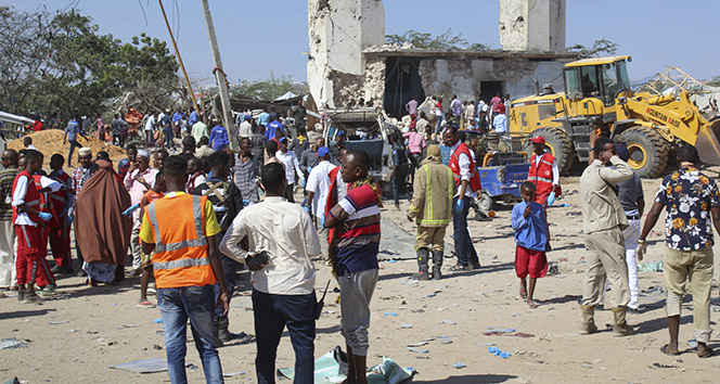 Somali&#039;de çok sayıda kişinin öldüğü saldırıyı terör örgütü Eş-Şebab üstlendi