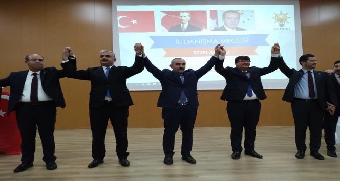 Osmaniye’de Saadet Partili ve CHP’li iki belediye başkanı AK Parti’ye geçti
