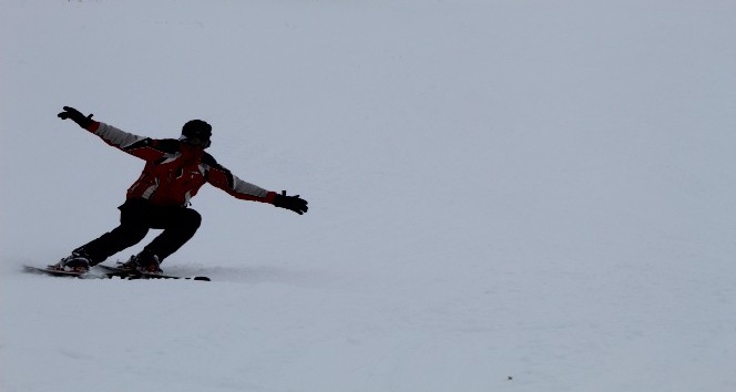 Hesarek’te kayak sezonu açıldı, hedef 200 bin ziyaretçi