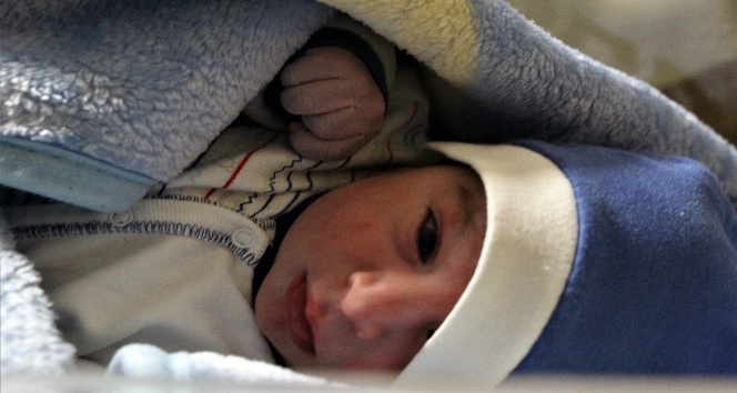 Elazığ’da yeni yılın ilk bebeği ‘Emir Ali’ oldu
