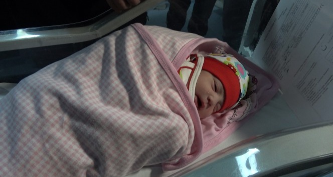 Kırıkkale’de, 2020 yılının ilk bebekleri dünyaya geldi