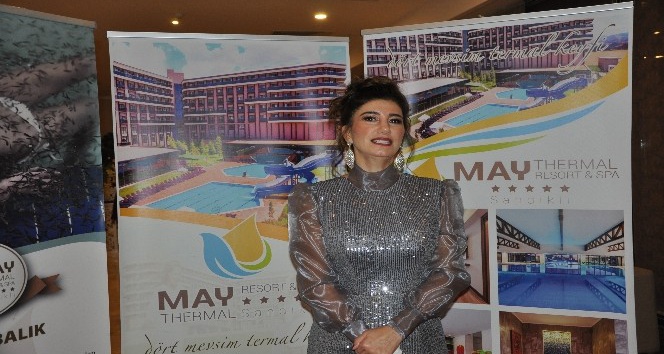 Sandıklı’da yılbaşı akşamı Nadide Sultan rüzgarı esti