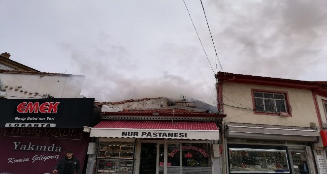 Bolvadin’de korkutan yangın
