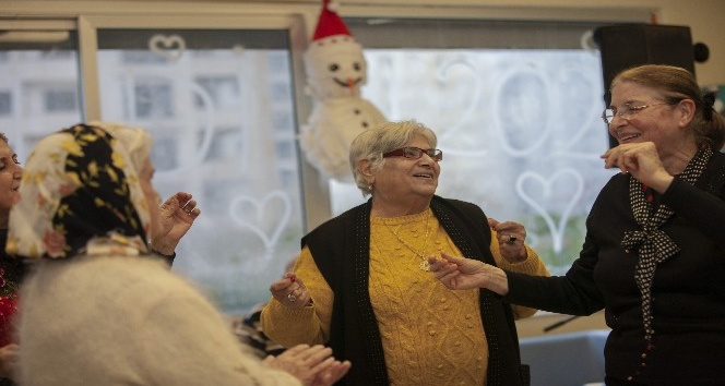 Hasta ve yakınları yeni yıla coşkuyla girdi