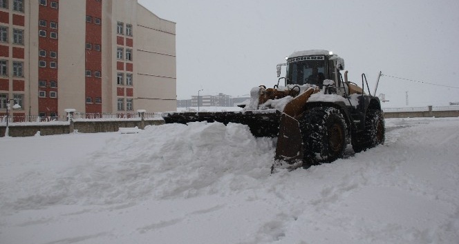 Bitlis’te 50 köy yolu ulaşıma kapandı