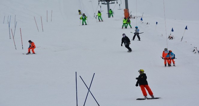 Davraz’da geç gelen sezon hareketliliği