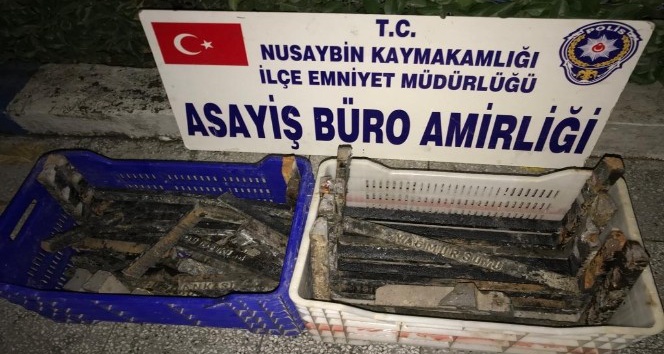 Rögar kapağını çalan hırsızlar yakalandı