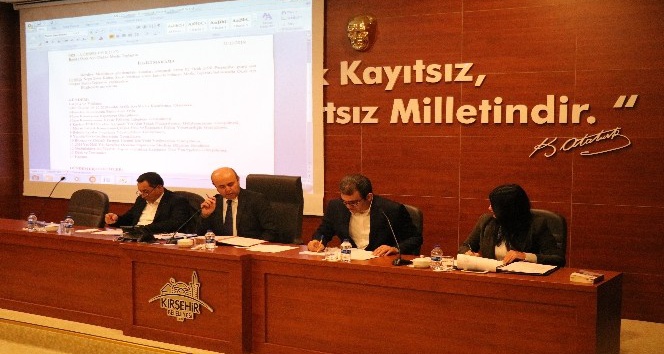 Kırşehir Belediyesinde sözleşmeli personel tartışması