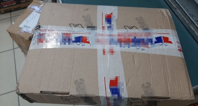 Kargo paketindeki adres görevlileri ‘şok’ etti