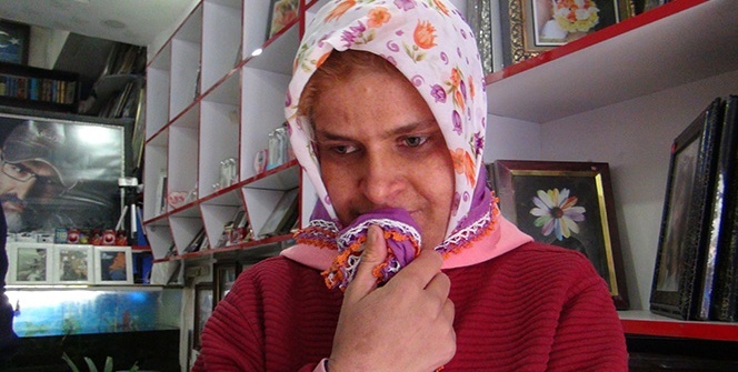 Görme engelli taklidi yapan dilenci şoke etti!