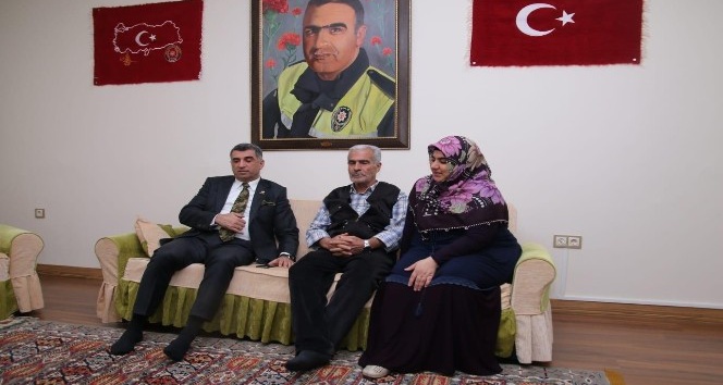Kılıçdaroğlu, şehit Fethi Sekin’in babası ile görüştü