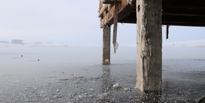 Donan gölde kartpostallık görüntüler oluştu