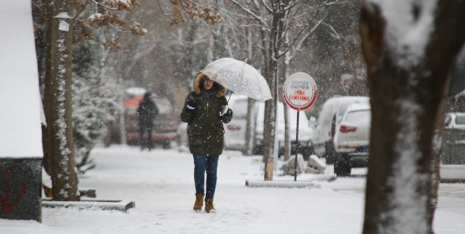 Başkent beyaza büründü
