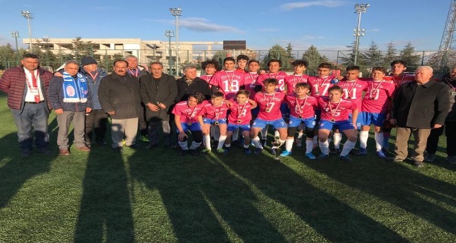 IYAŞ Gençlik, Isparta U-16 Ligi’nde şampiyon oldu