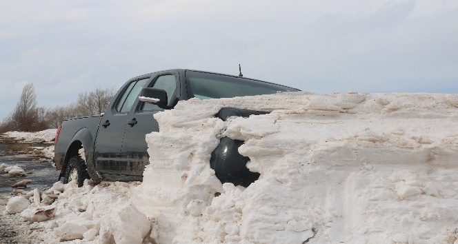 Sivas’ta sürgün karla mücadeleyi güçleştiriyor