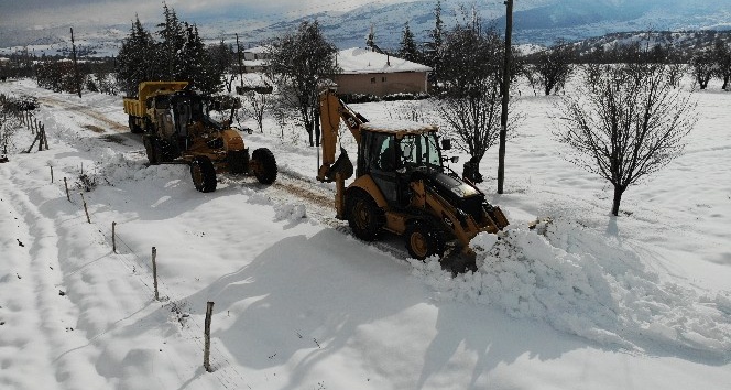 Elazığ’da karla mücadele