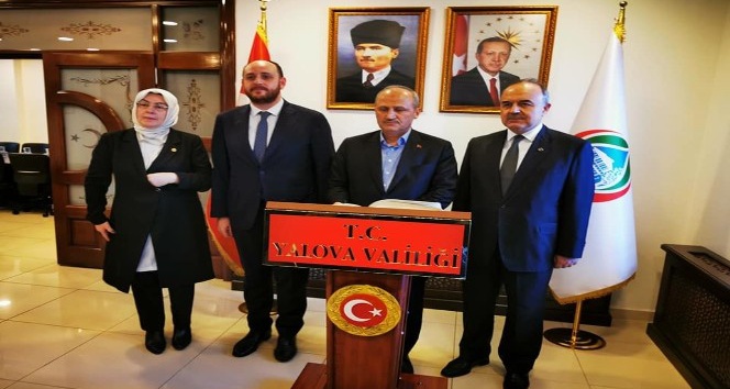 Ulaştırma ve Altyapı Bakanı Mehmet Cahit Turhan Yalova’da