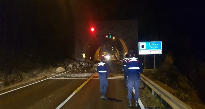 Karabük - Zonguldak karayolu yeniden ulaşıma açıldı
