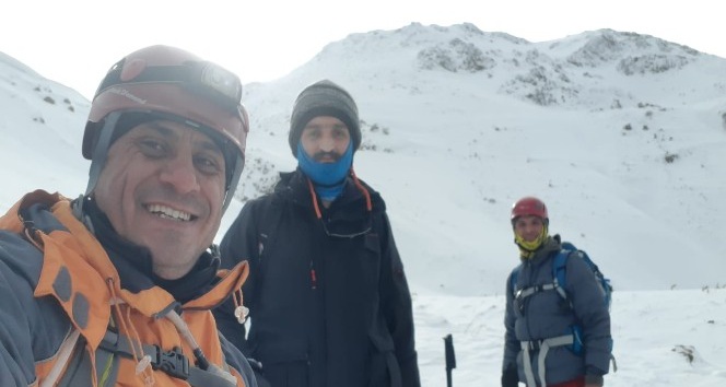Dağcılar, 2 bin 148 rakımlı Mastar Dağı’na tırmandı