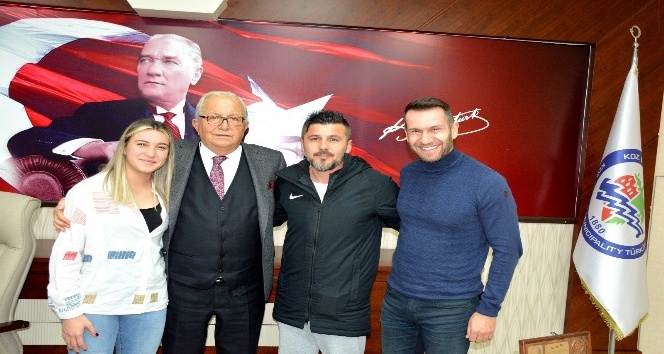 Zonguldaklı Milli futbolcu Ece Türkoğlu;