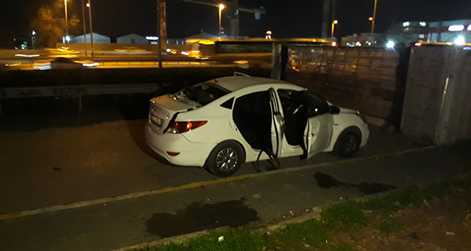 Bahçelievler'de park halindeki araçta patlama: 2 yaralı