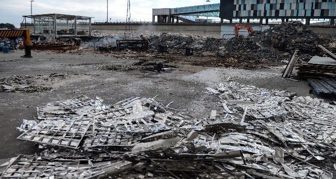 (Özel) Atatürk Havalimanı kargo bölümünde yıkım tamamlandı