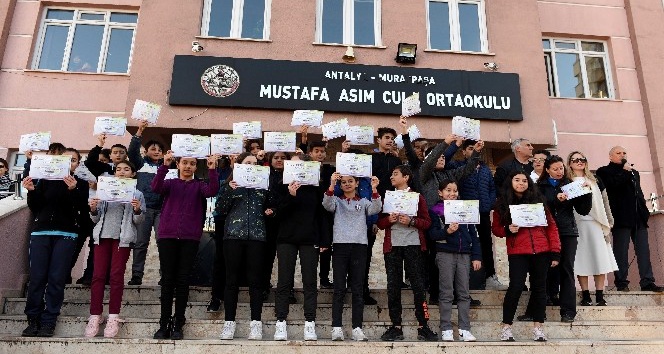 Başkan Uysal, çevreci öğrencileri kutladı