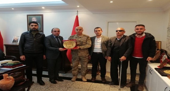 Şehit yakınlarından Diyarbakır Jandarma Bölge Komutanı Başoğlu’na ziyaret