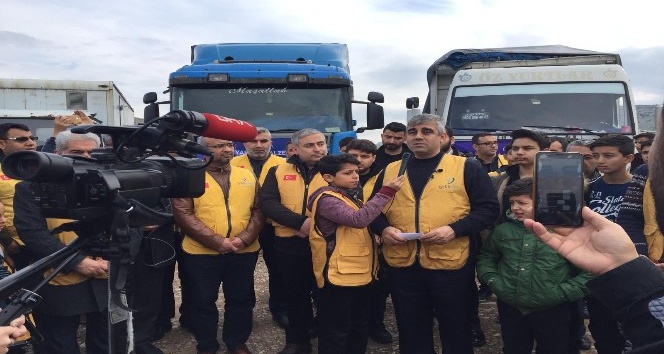 İdlib’e 6 tır acil yardım malzemesi