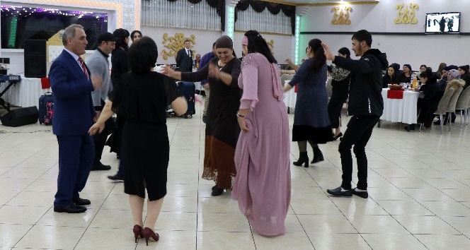 Ahıska Türkleri ‘toy’ geleneklerini Erzincan’da sürdürüyor