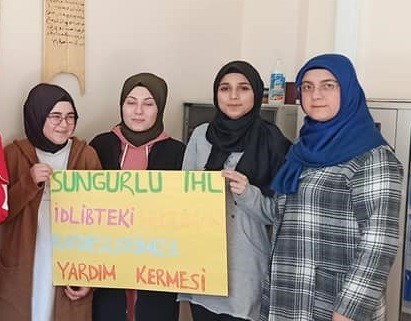 Öğrenciler harçlıklarını İdlip’e gönderdi