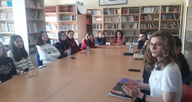 Eskişehir Fatih Fen Lisesi öğrencileri, ‘Yahya Kemal Beyatlı ve İstanbul Türkçesi’ çalıştayı düzenledi