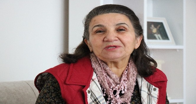Kırşehir’de Kültür Bakanlığı onaylı tek kadın ozan oldu