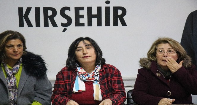 CHP Kırşehir Kadın Kolları Başkanı Yenidünya, görevinden istifa etti