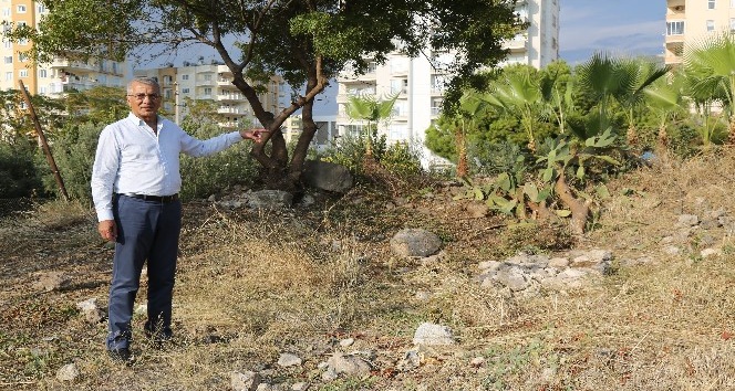 İş adamı Şifan, Aratos’un mezarının bulunduğu alanı Mezitli Belediyesine bağışladı