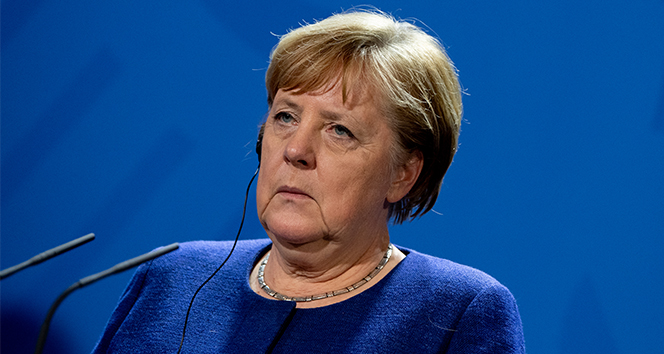 Almanya Başbakanı Merkel: &#039;Hafter&#039;in ateşkese istekli olması iyi bir mesaj&#039;
