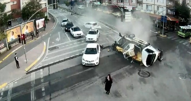 Bursa’daki feci kaza güvenlik kamerasında