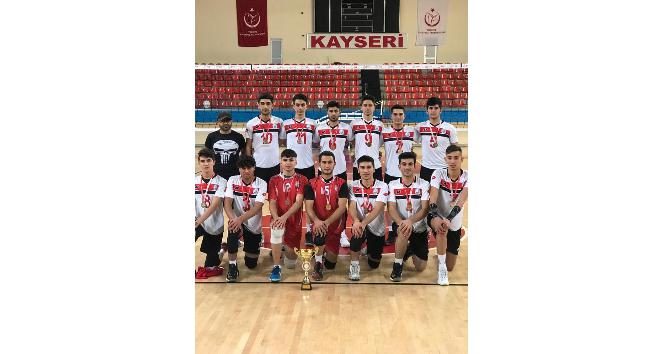 Melikgazi Belediyespor Voleybol Takımı Türkiye Grup Müsabakası Yolunda